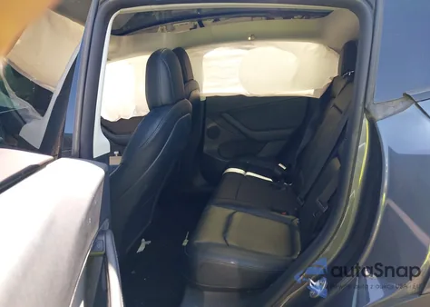 2022 Tesla Model Y Performance Dual Motor All-Wheel Drive z USA, uszkodzony, nr VIN 7SAYGDEF4NF492157